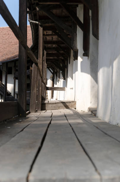 a igreja fortificada de prejmer, roménia - prejmer fortress - fotografias e filmes do acervo