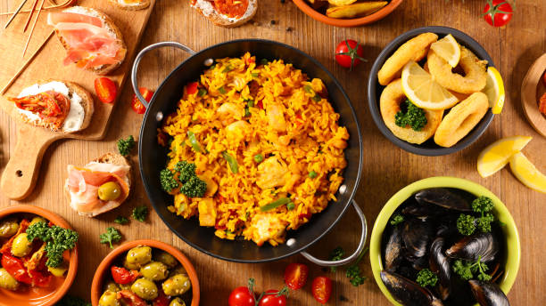 surtidos comida española - spanish cuisine fotografías e imágenes de stock