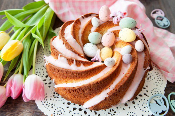 istock Yummy bundt cake with frosting 1127542032