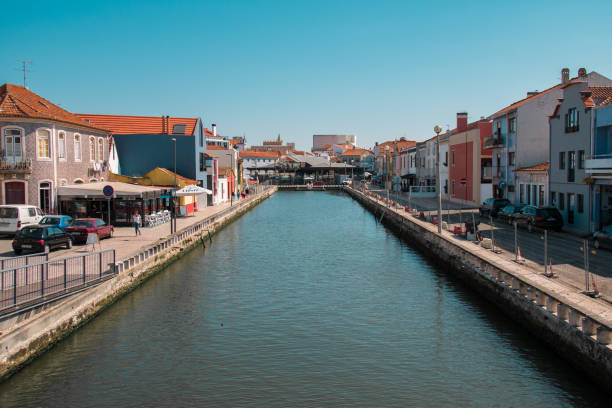 istock Canal in Aveiro Portugal 1127573268