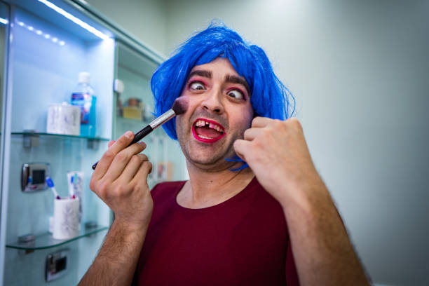 transexual banguela é colocar fazer - dental cosmetic - fotografias e filmes do acervo