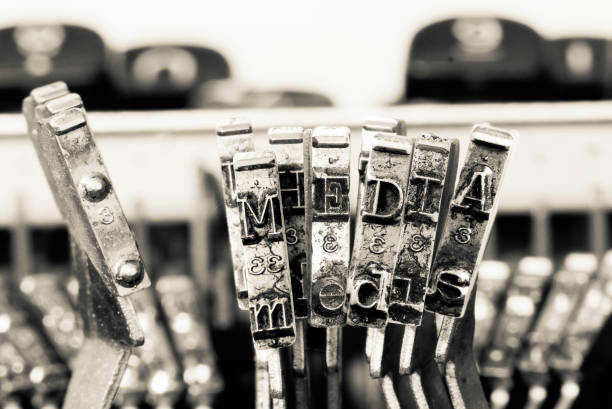 the word media with old typewriter hammers - typewriter retro revival old fashioned the media imagens e fotografias de stock