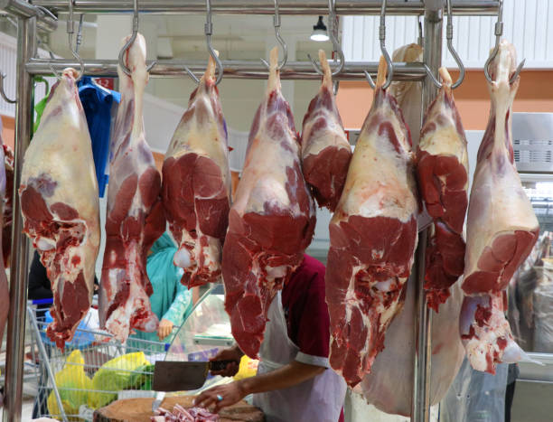 교수형 고기 정육점 - butcher butchers shop slaughterhouse hook 뉴스 사진 이미지