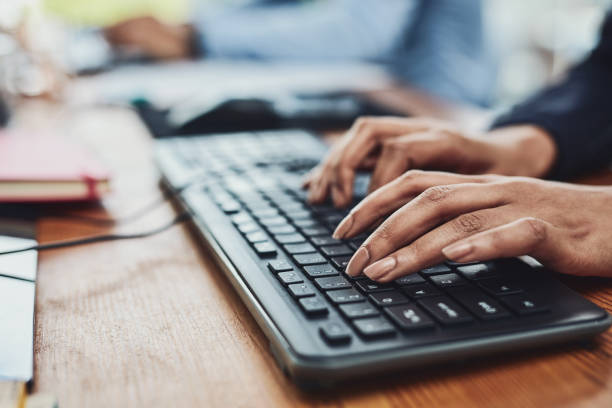 istock Starting the day by typing away 1127754912