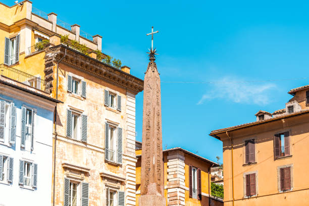 pejzaż miejski w rzymie z piazza della rotonda obelisk i architekturą zewnętrzną w stylu europejskim w rzymie, we włoszech i nikt - 11310 zdjęcia i obrazy z banku zdjęć