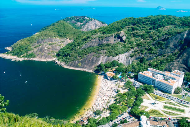 bairro da urca, no rio de janeiro - rio de janeiro guanabara bay residential structure urca - fotografias e filmes do acervo