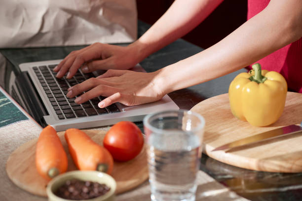 istock Food blogger 1127903384