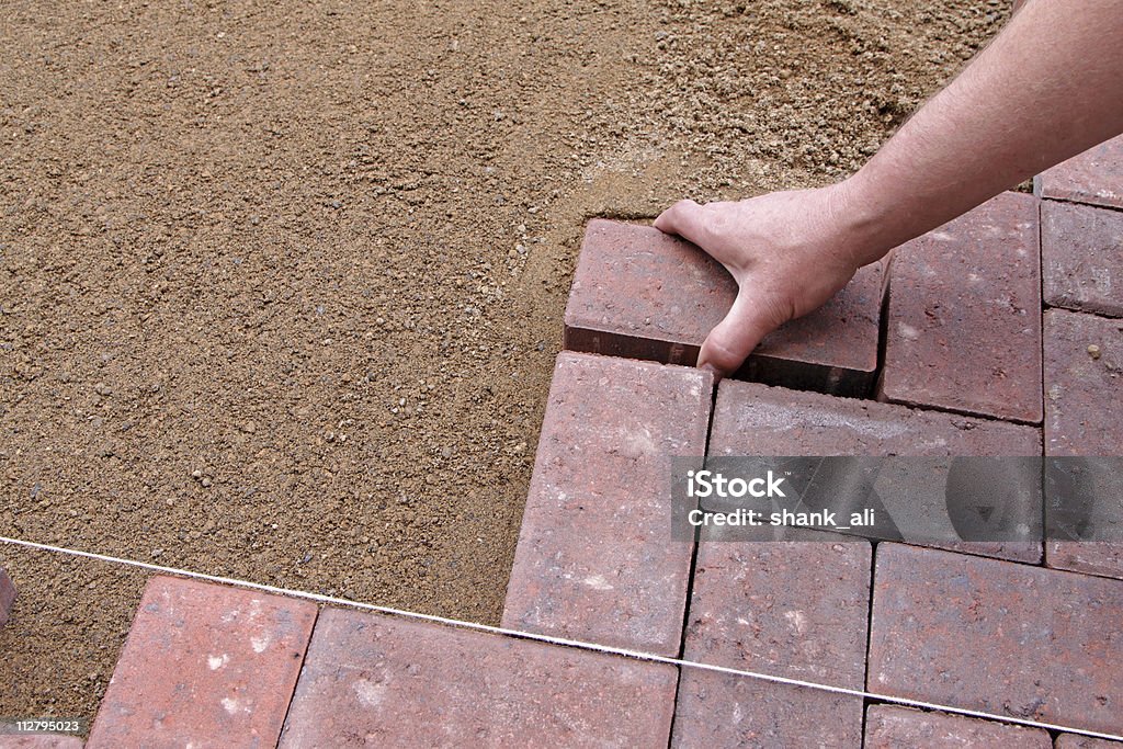 Creación de un bloque preparando la entrada - Foto de stock de Aferrarse libre de derechos