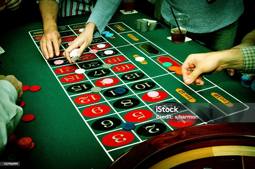 Roulette im casino-Tisch - Lizenzfrei Kasino Stock-Foto