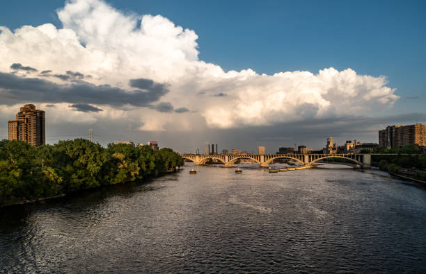 istock Mississippi River in Minneapolis 1127976992