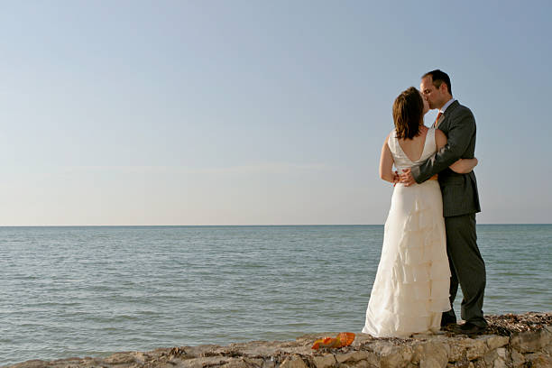 istock Kiss on the Rocks 112797853