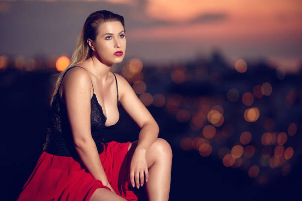 istock sexy in sunset time 1127983659