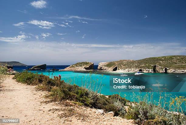 Laguna Blu Nel Paese Di Malta - Fotografie stock e altre immagini di Acqua - Acqua, Blu, Caverna