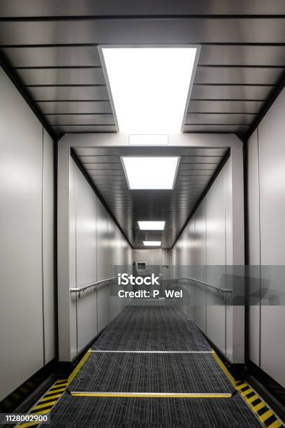 Empty Jetway Stock Photo - Download Image Now - Passenger Boarding Bridge, Airport, Tunnel