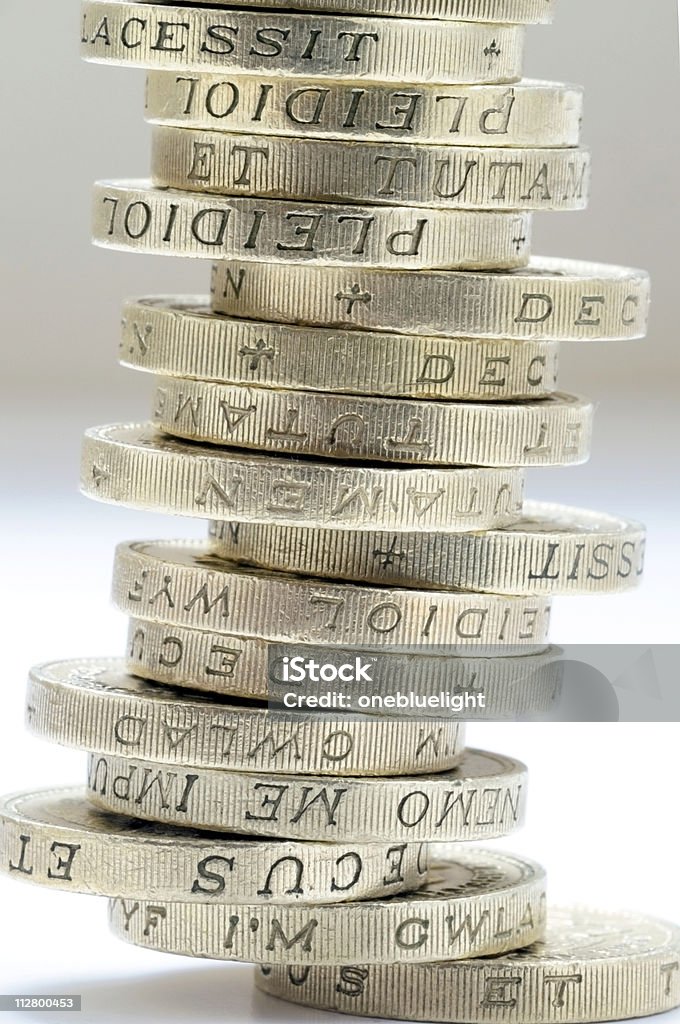 Dinheiro moedas de 1 libra esterlina - Foto de stock de Amontoamento royalty-free