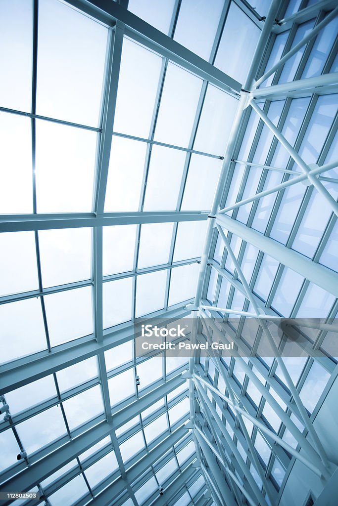 Современный офис синий Стеклянный потолок стены - Стоковые фото Абстрактный роялти-фри