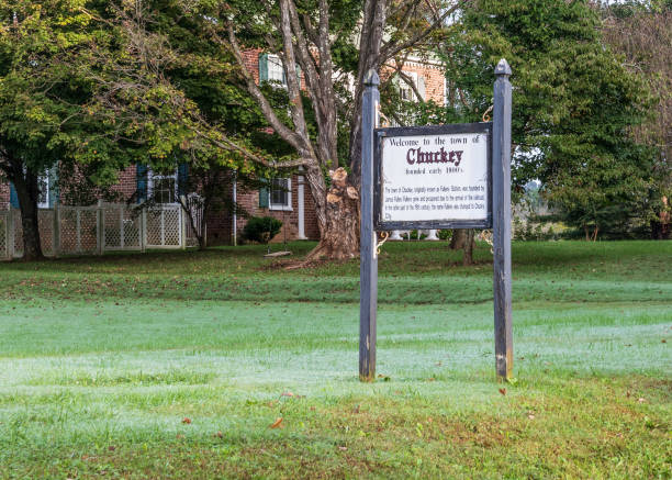 chuckey에 오신 것을 환영 로그인 - tennessee sign welcome sign greeting 뉴스 사진 이미지