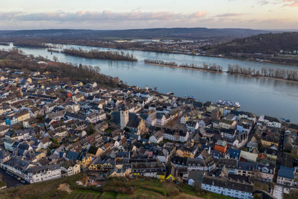 istock Rudeshiem on the Rhine 1128053248