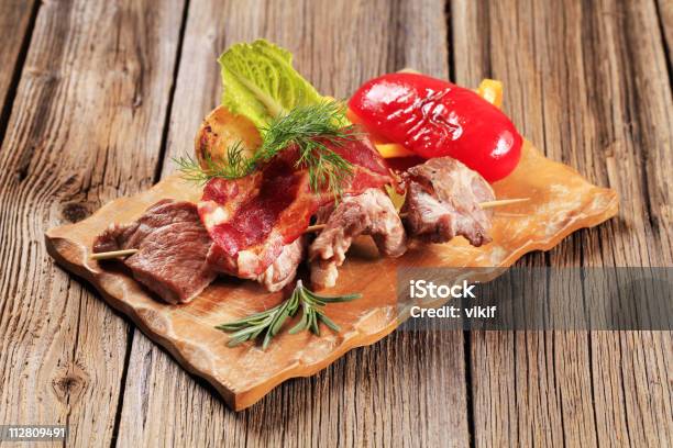Shish Kebab - Fotografias de stock e mais imagens de Alecrim - Alecrim, Alface, Almoço
