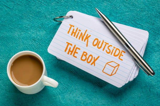 istock think outside the box on index card 1128128226