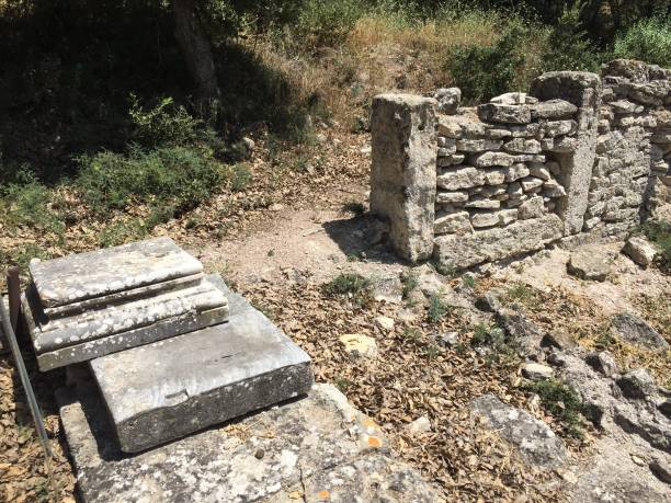 istock Ruins of Troy 1128188985