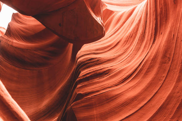 antelope canyon farben - canyon heaven sunbeam arizona stock-fotos und bilder