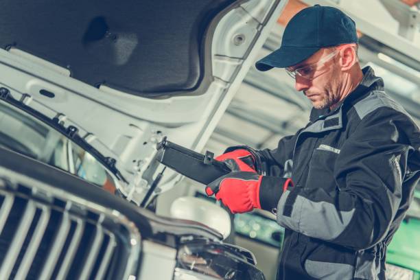 istock Modern Vehicle Repair 1128257344
