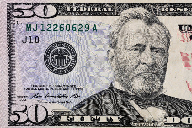frammento di una bolletta da 50 dollari - us paper currency foto e immagini stock