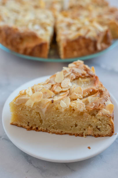 istock Almond Cake 1128268219