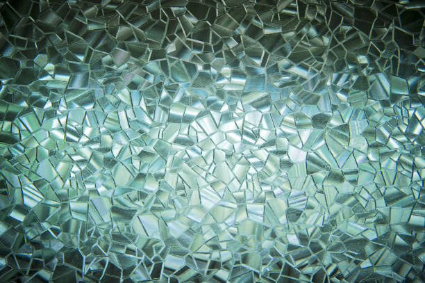 witraż - broken glass green shattered glass zdjęcia i obrazy z banku zdjęć