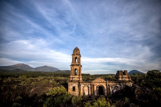 istock San Juan parangaricutiro, Paricutin. 1128284640