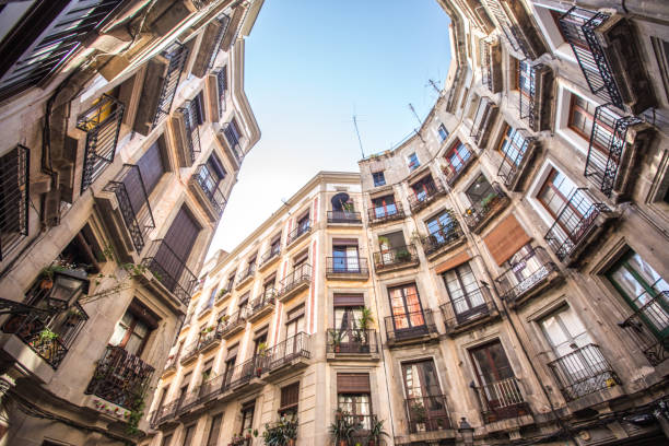 Barcelona Streets A view looking up on the apartments in Barcelona on a sunny afternoon near Placa Reial la rambla stock pictures, royalty-free photos & images