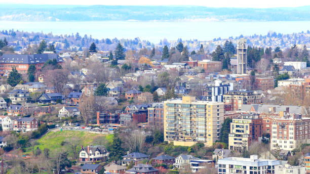 istock Hot Seattle Housing Market 1128344478