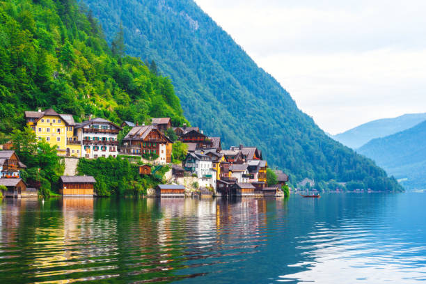 istock Famous Hallstatt village 1128404912