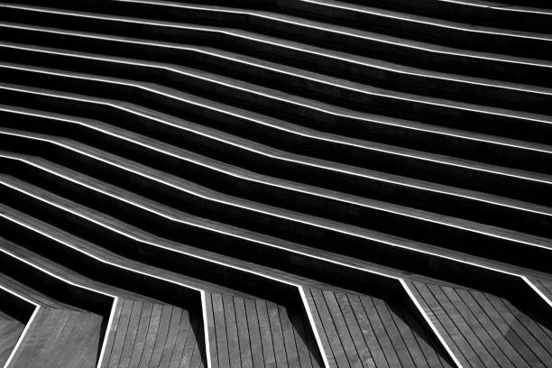 деревянная лестница, спроектированная сложным способом - gray line horizontal outdoors urban scene стоковые фото и изображения