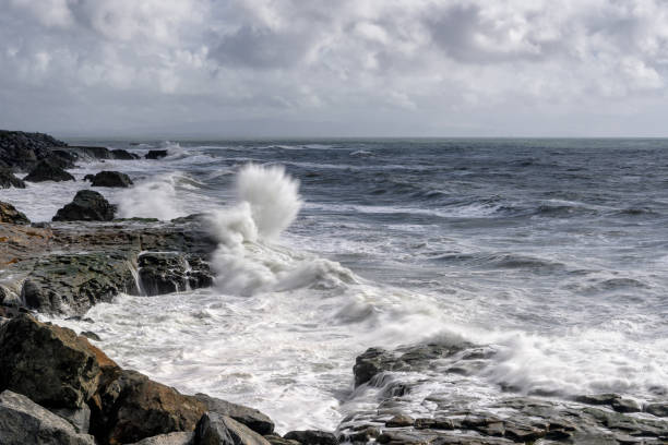 istock Large Turbulent Ocean Waves Off California Coast 1128519082