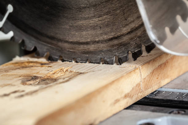 istock circular saw cutting wood 1128543760