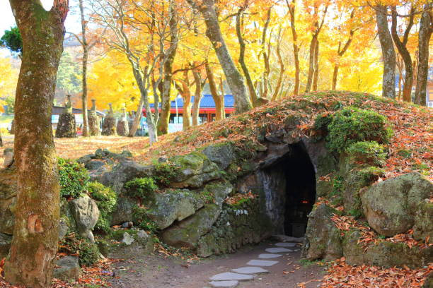istock GWANEUMSA, autumn, autumn leaves, 1128603443