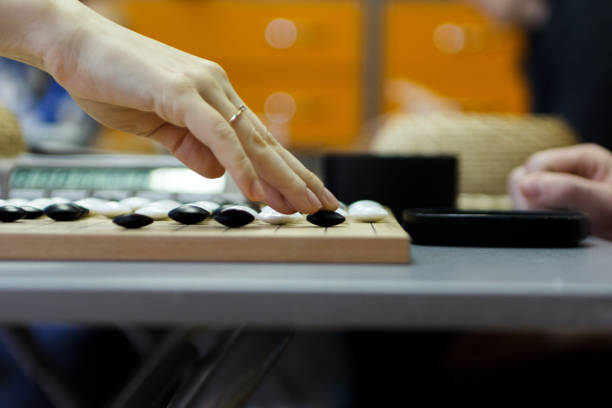 istock playing the game of go, process game 1128622961