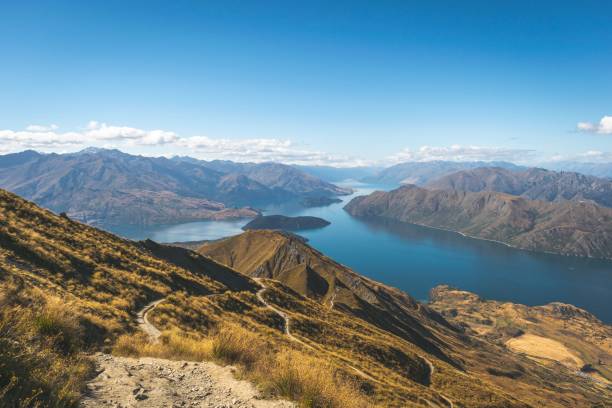 istock Rois Peak View on New Zealand Landscape 1128623473