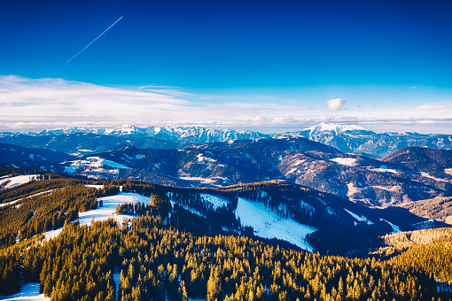 Región de Schneeberg y Rax en Niederösterreich, Wechselland. Alpes austríacos durante el invierno. photo