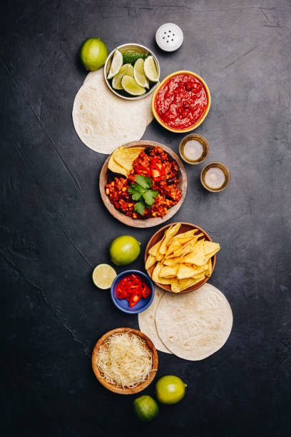 concepto de comida mexicana, endecha plana - taco alimento fotografías e imágenes de stock