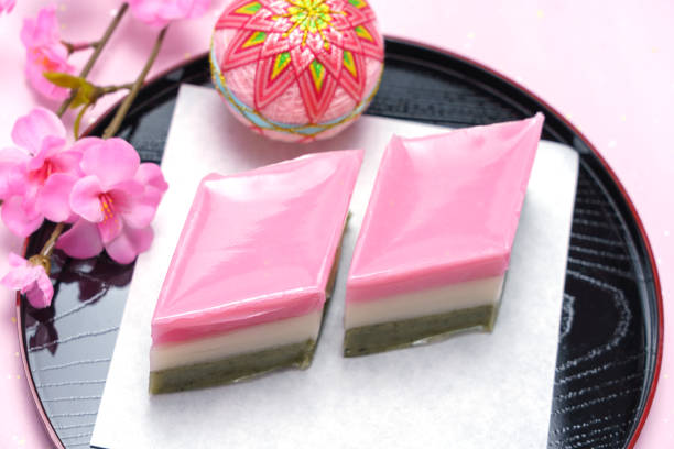 istock red, white, and green lozenge-shaped rice cakes (used for Japanese Girls' Festival) 1128665944