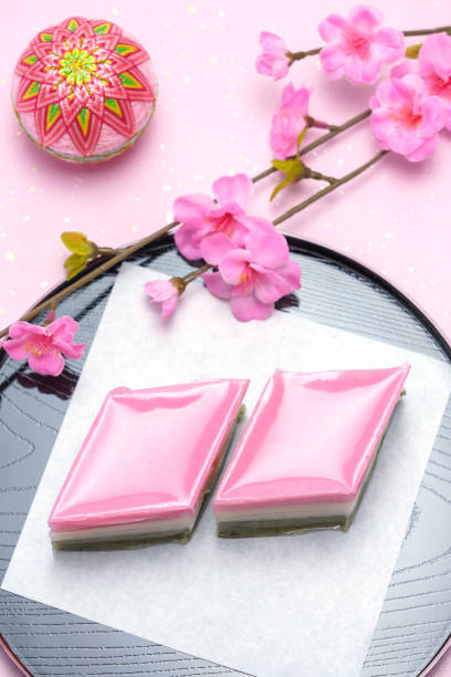 istock red, white, and green lozenge-shaped rice cakes (used for Japanese Girls' Festival) 1128665950