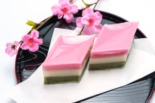istock red, white, and green lozenge-shaped rice cakes (used for Japanese Girls' Festival) 1128665999