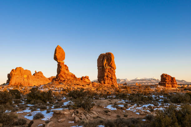 istock Sunset at the Balanced Rock in Utah 1128676305