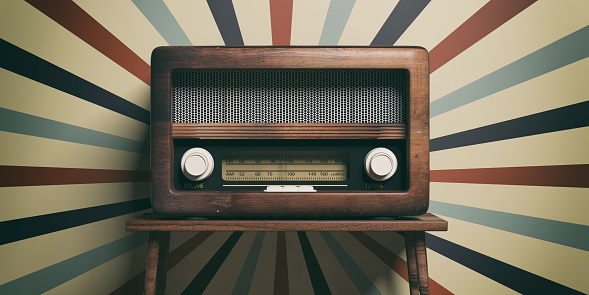Radio old fashioned en mesa de madera, Fondo de pared retro, Ilustración 3d photo
