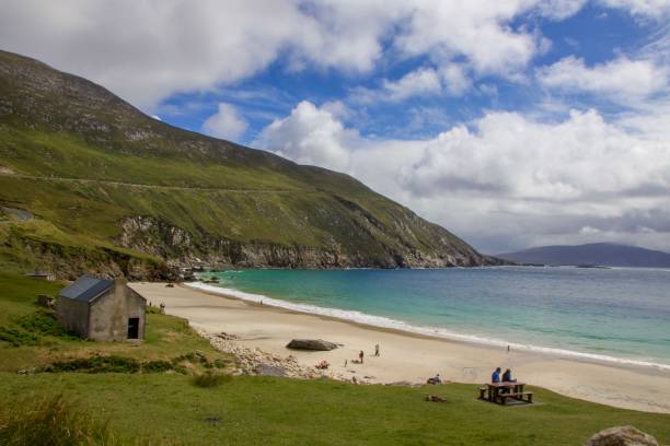 keem bay, остров ахилл, графство майо, ирландия - mayo стоковые фото и изображения