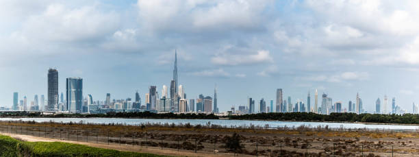 amazing view of burj khalifa, world tallest tower. a view from sheikh zayed road, residential and business skyscrapers in downtown, dubai, uae - 3494 imagens e fotografias de stock