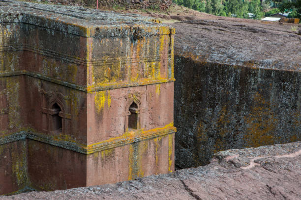 Ethiopia: Church of St. George in Lalibela The iconic Church of St. George (Biete Ghirogis) in Lalibela. Built in the late 12th or early 13th century AD, it is one of eleven rock-hewn monolithic churches that are now a UNESCO World Heritage Site. the church of saint george lalibela ethiopia stock pictures, royalty-free photos & images
